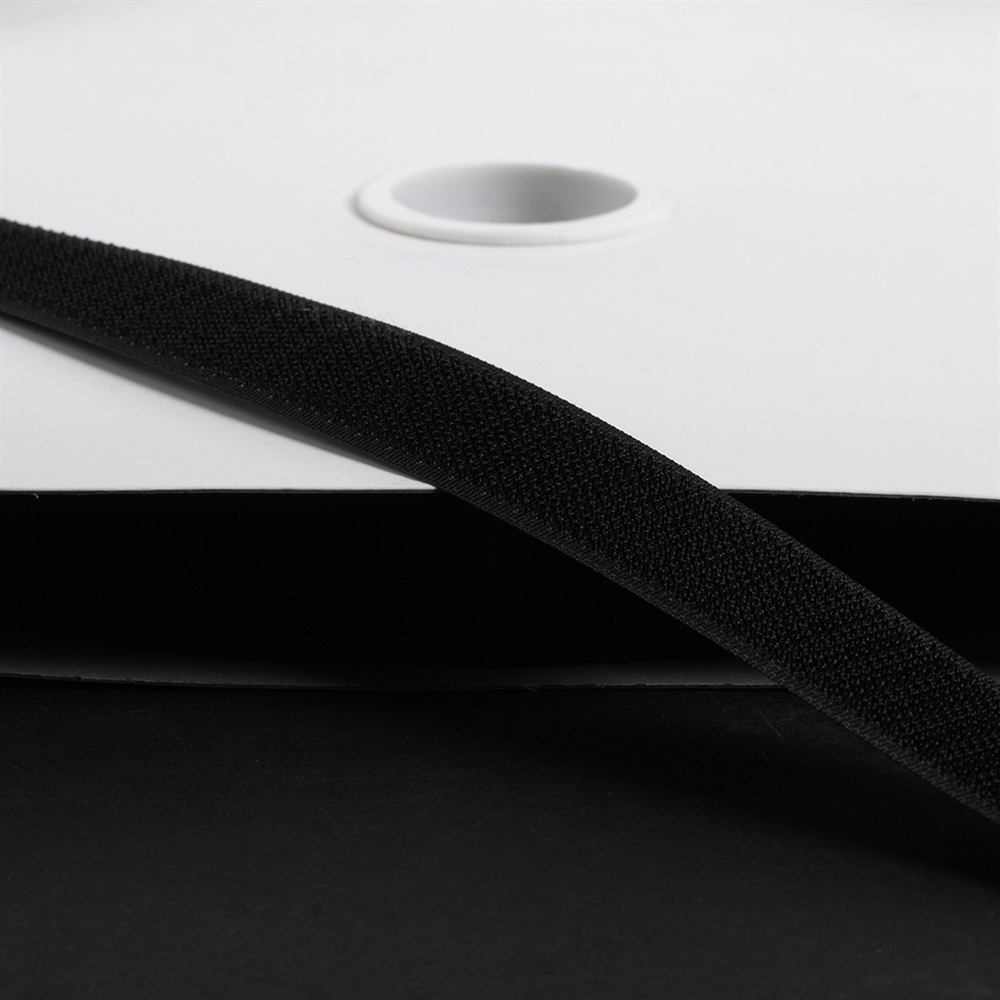 Kardborre Påsömnad hane | Svart